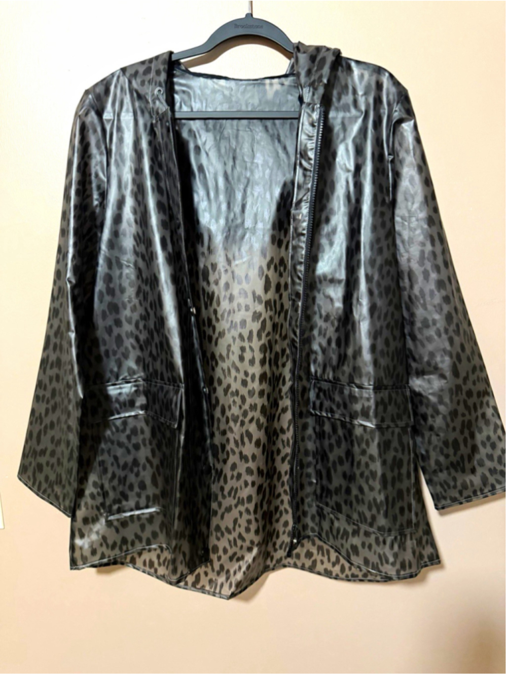 LOFT Womenβs Leopard Print Translucent Hooded Rain Coat w/ Pockets Gray/Black L